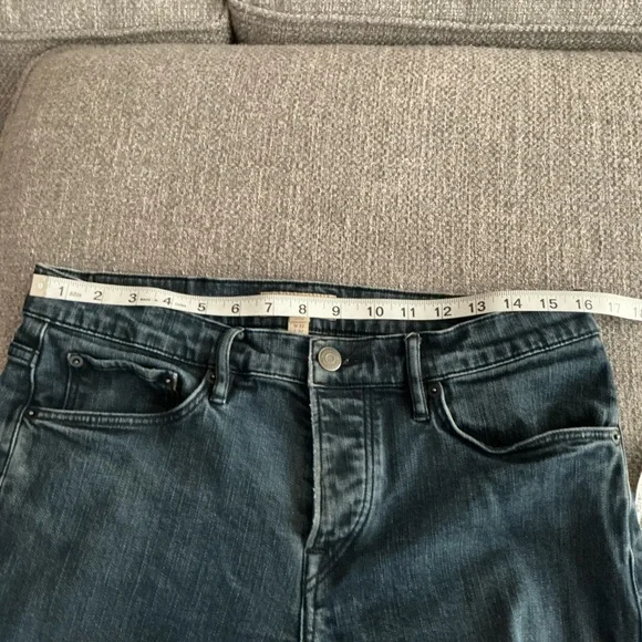 Burberry Straight Leg Button Fly Jean Size 32
